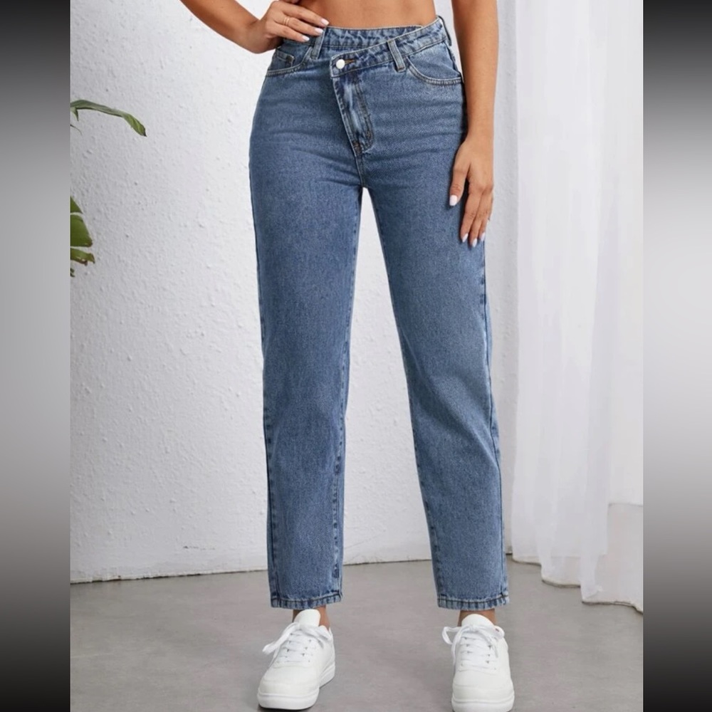 New Asymmetrical Waist Mom fit Jeans